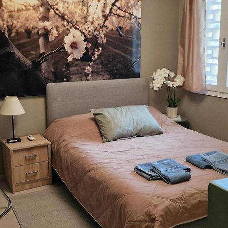 A Cozy Affordable Place At Voula Αθήνα Εξωτερικό φωτογραφία